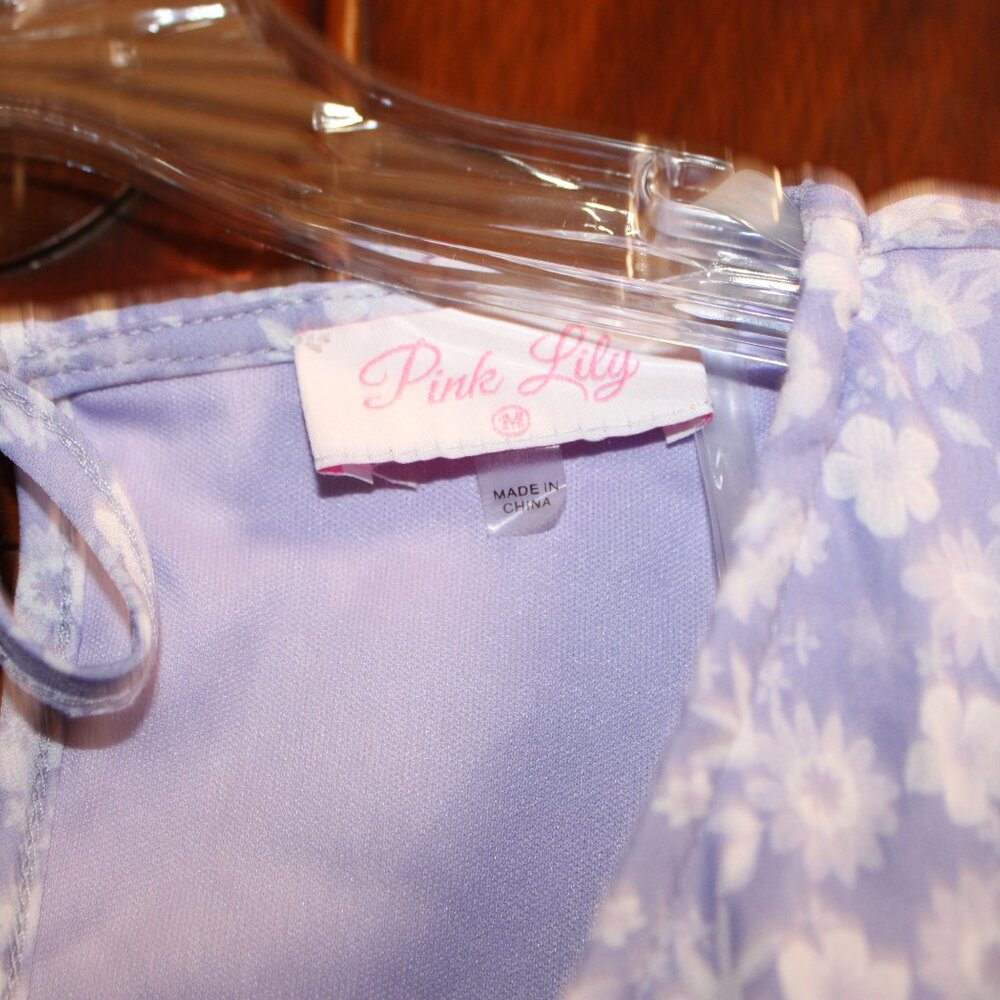 Pink Lily Romper Size Medium - Picture 4 of 4